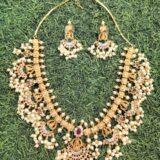 Necklace and earrings set